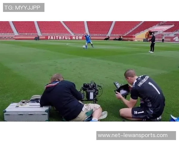 冰岛足球队的崛起与挑战探索小国足球的辉煌与未来 冰岛足球队的崛起与挑战探索小国足球的辉煌与未来